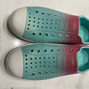 Native Shoes Kids Sneakers in Teal and Pink